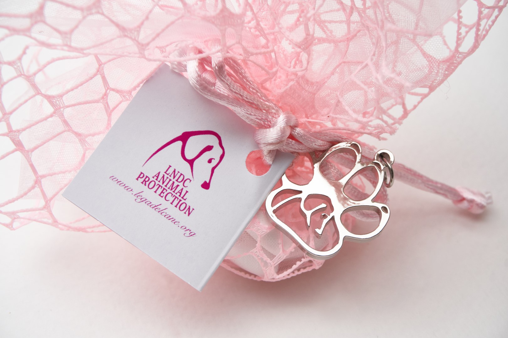 LNDC Bomboniere Sacchetti velo e tulle - Ciondolo zampa